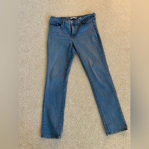Levi’s 314 Shaping Jeans